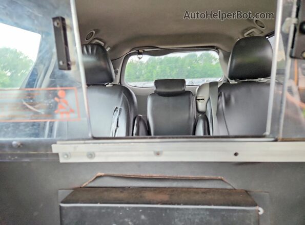 5TDKK3DC6GS763284 2016 TOYOTA SIENNA Yellow Widok tylnych siedzeń