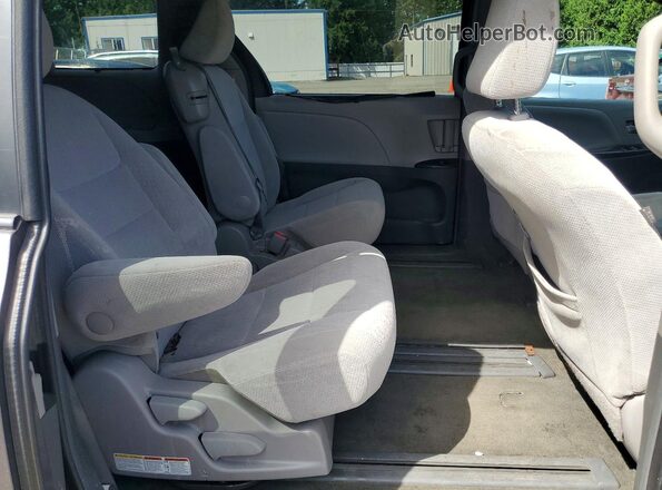 5TDKK3DC7GS724462 2016 TOYOTA SIENNA Gray Вид задньої частини салону