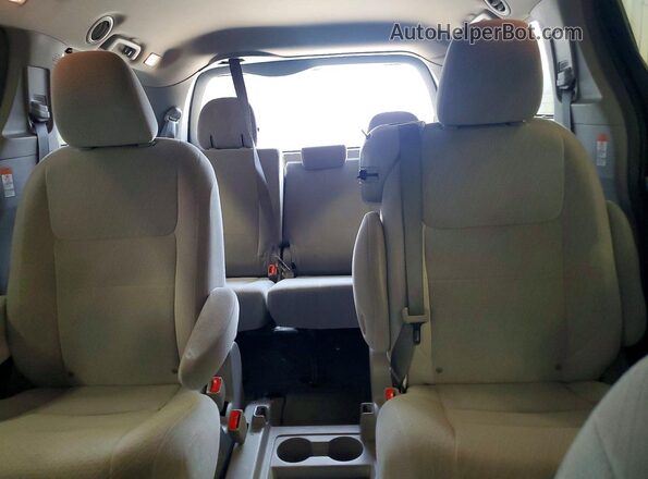 5TDKK3DC8GS692783 2016 TOYOTA SIENNA Red Vista de los asientos traseros