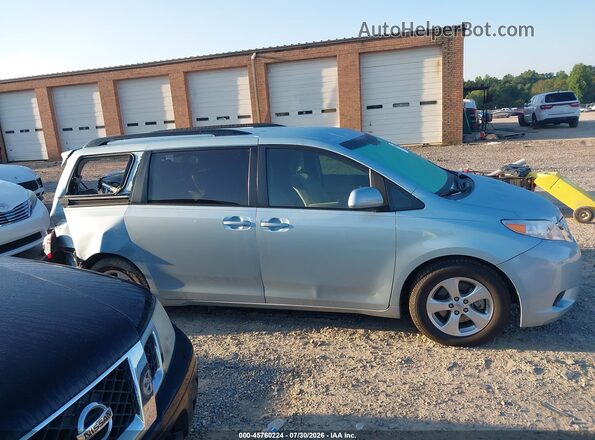 5TDKK3DC8GS713986 2016 TOYOTA SIENNA Light Blue Вид задньої частини салону