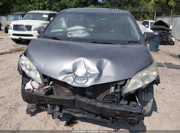 5TDKK3DCXGS756970 2016 TOYOTA SIENNA Gray Widok wnętrza z tyłu