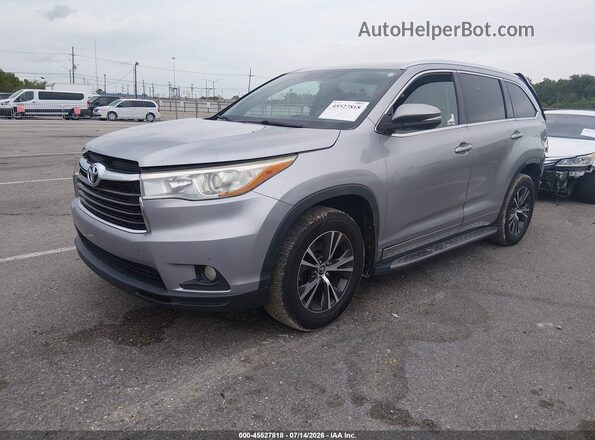 5TDKKRFH3GS503887 2016 TOYOTA HIGHLANDER Silver Vista tres cuartos delantera izquierda