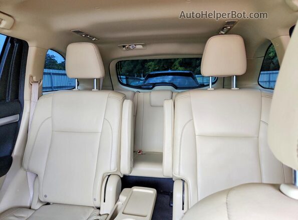 5TDKKRFH4GS152505 2016 TOYOTA HIGHLANDER Белый Вид задних сидений