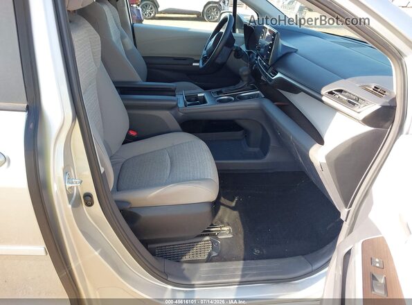 5TDKRKEC1PS150512 2023 TOYOTA SIENNA Silver Սալոնի դիմացի տեսք