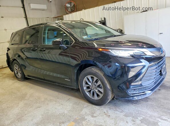 5TDKRKEC2MS043352 2021 TOYOTA SIENNA Черный Передняя правая четверть