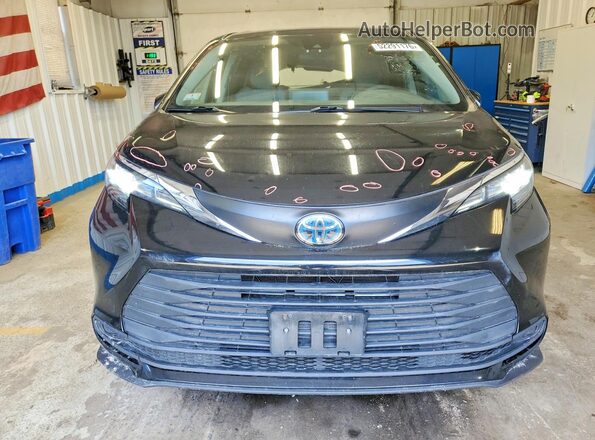5TDKRKEC2MS043352 2021 TOYOTA SIENNA Черный Вид спереди