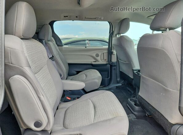 5TDKRKEC3MS030738 2021 TOYOTA SIENNA White Вид задньої частини салону