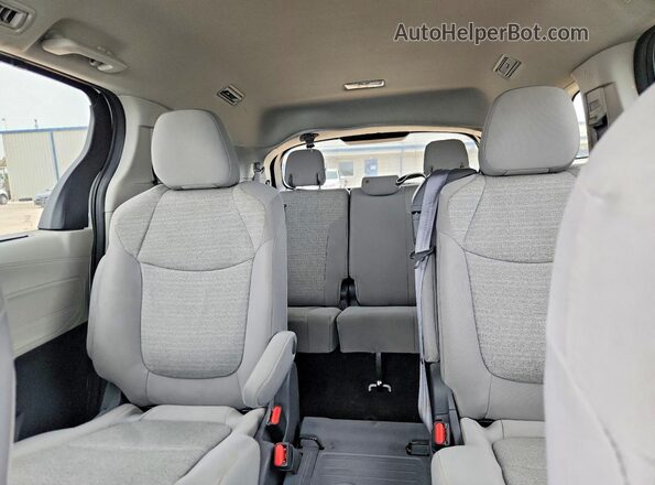 5TDKRKEC3MS030738 2021 TOYOTA SIENNA White Вид задніх сидінь