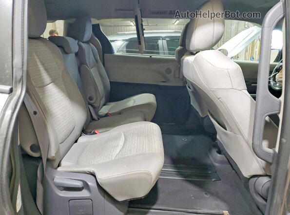 5TDKRKEC3MS036815 2021 TOYOTA SIENNA Gray Vista interior trasera