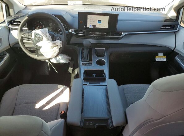 5TDKRKEC3TS312862 2026 TOYOTA SIENNA White Vista del salpicadero