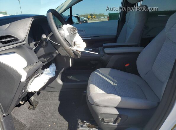 5TDKRKEC3TS312862 2026 TOYOTA SIENNA White Vista interior delantera
