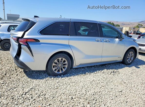 5TDKRKEC6MS012461 2021 TOYOTA SIENNA Silver Trasero derecho
