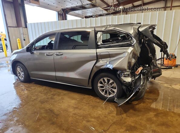 5TDKRKEC6TS295197 2026 TOYOTA SIENNA Silver Trasero izquierdo