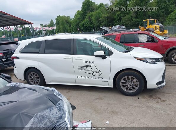 5TDKRKEC7MS045811 2021 TOYOTA SIENNA White უკანა სალონის ხედი
