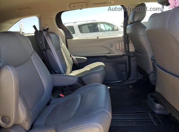 5TDKRKEC7MS052290 2021 TOYOTA SIENNA Charcoal უკანა სალონის ხედი