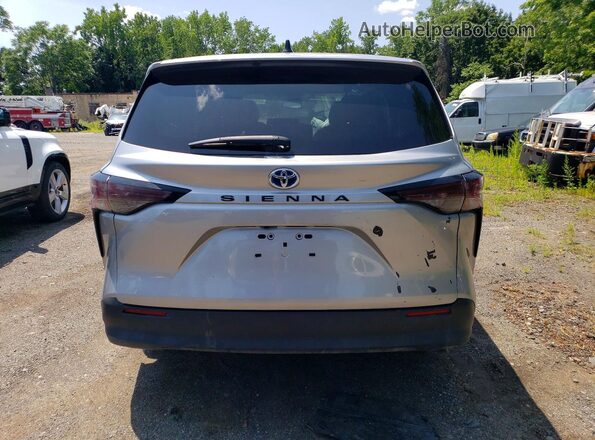 5TDKSKFC3RS140540 2024 TOYOTA SIENNA Silver Widok z tyłu