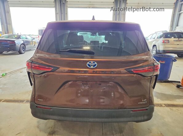 5TDKSKFC5MS034082 2021 TOYOTA SIENNA Brown Հետևի տեսք