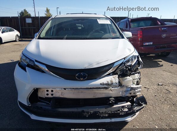 5TDKSKFC5PS074327 2023 TOYOTA SIENNA White Widok wnętrza z tyłu