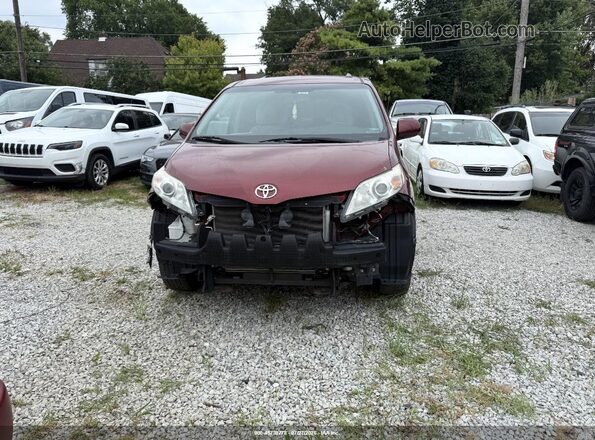 5TDKZ3DC0HS845833 2017 TOYOTA SIENNA Red Widok z przodu