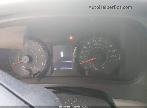 5TDKZ3DC0HS864589 2017 TOYOTA SIENNA Серебряный Вид задних сидений
