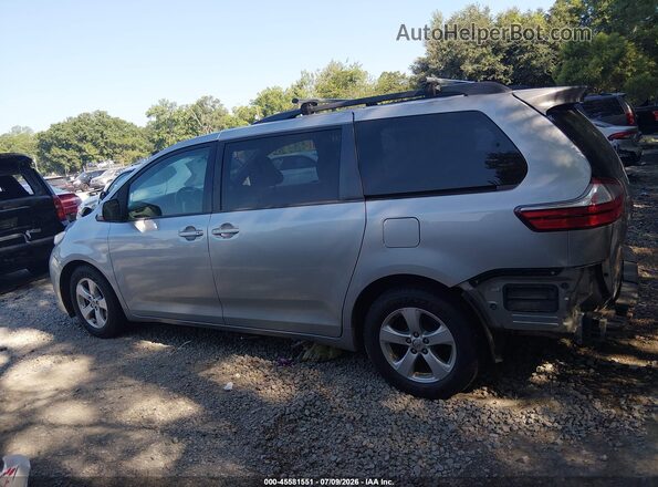 5TDKZ3DC0HS864589 2017 TOYOTA SIENNA Серебряный Панорамный вид салона 360°