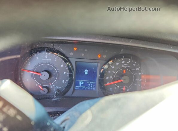 5TDKZ3DC1HS884043 2017 TOYOTA SIENNA Gray Vista del cuadro de instrumentos