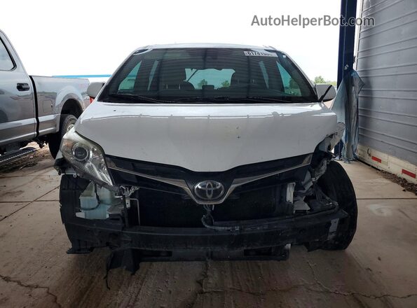 5TDKZ3DC1JS957398 2018 TOYOTA SIENNA Белый Вид спереди