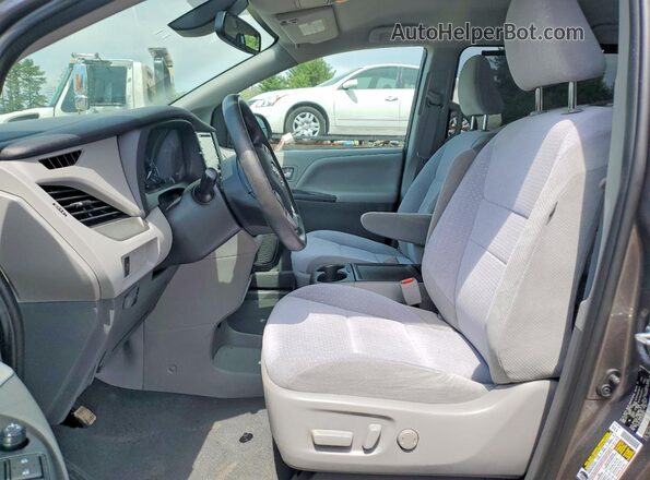 5TDKZ3DC2LS055622 2020 TOYOTA SIENNA Gray Widok wnętrza z przodu