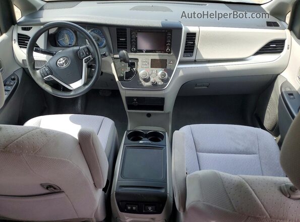 5TDKZ3DC2LS055622 2020 TOYOTA SIENNA Gray Widok deski rozdzielczej