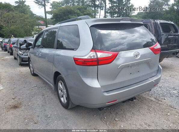 5TDKZ3DC3JS938349 2018 TOYOTA SIENNA Silver Tył lewy