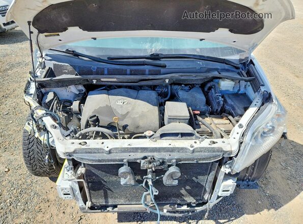 5TDKZ3DC3JS949075 2018 TOYOTA SIENNA Белый Вид подкапотного пространства