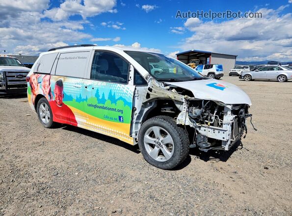 5TDKZ3DC3JS949075 2018 TOYOTA SIENNA Белый Передняя правая четверть