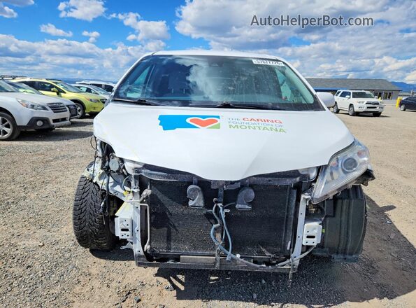 5TDKZ3DC3JS949075 2018 TOYOTA SIENNA Белый Вид спереди