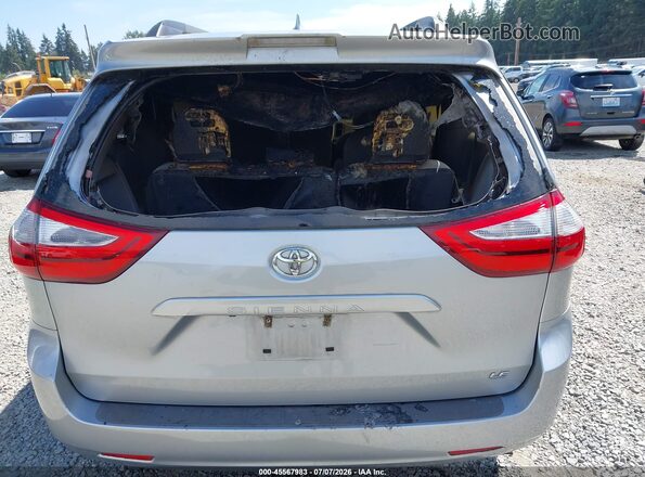 5TDKZ3DC3KS016052 2019 TOYOTA SIENNA Silver Вид спереду