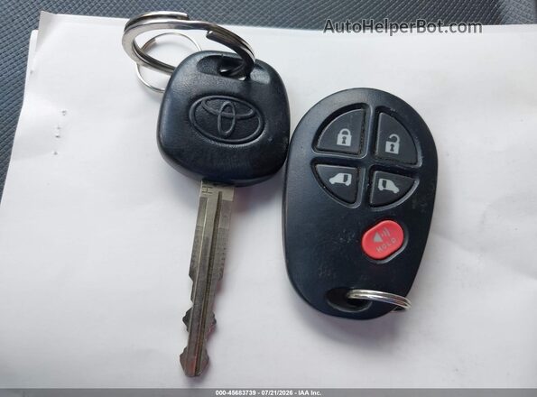 5TDKZ3DC4HS783434 2017 TOYOTA SIENNA White წინა პანელის ხედი