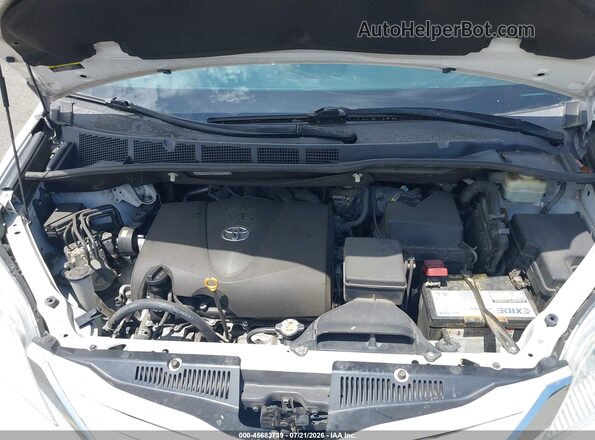 5TDKZ3DC4HS783434 2017 TOYOTA SIENNA White უკანა ხედი