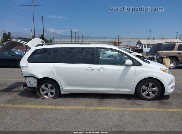 5TDKZ3DC4HS783434 2017 TOYOTA SIENNA White სალონის 360-გრადუსიანი ხედი