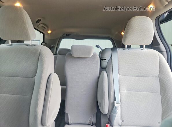 5TDKZ3DC4LS023786 2020 TOYOTA SIENNA Blue Rear seats view