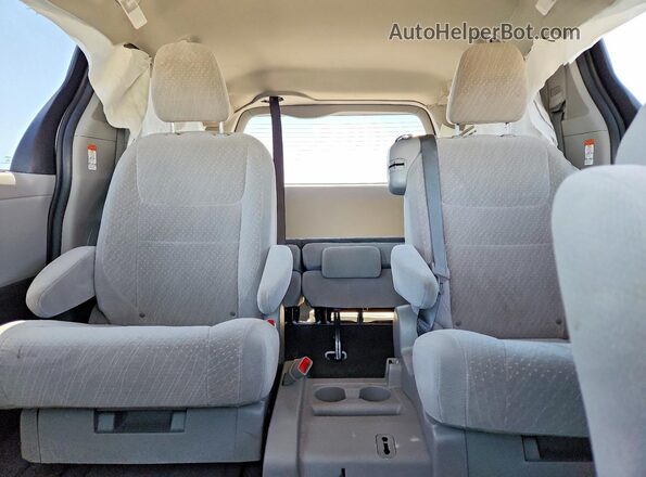 5TDKZ3DC4LS028129 2020 TOYOTA SIENNA White Rear seats view