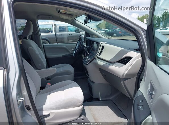 5TDKZ3DC5LS069448 2020 TOYOTA SIENNA Silver წინა სალონის ხედი