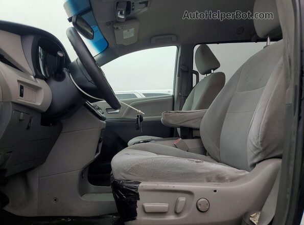 5TDKZ3DC6HS793284 2017 TOYOTA SIENNA Black Widok wnętrza z przodu