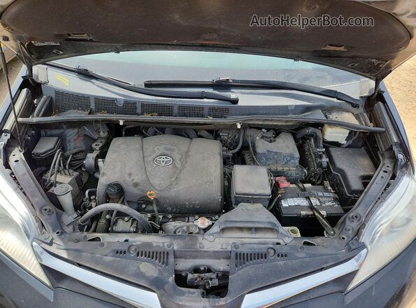 5TDKZ3DC6JS915325 2018 TOYOTA SIENNA Black Շարժիչի բաժամունքի տեսք
