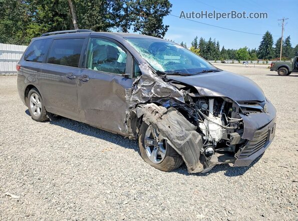 5TDKZ3DC6JS921352 2018 TOYOTA SIENNA Gray Przód prawy