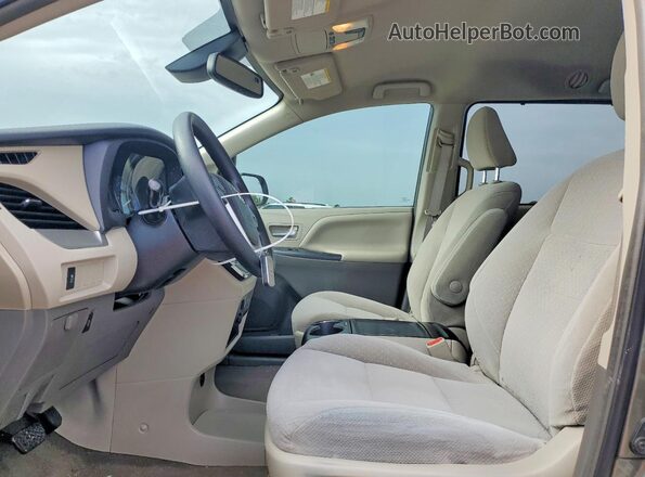 5TDKZ3DC6KS981830 2019 TOYOTA SIENNA Green წინა სალონის ხედი