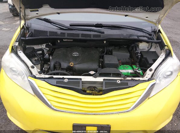 5TDKZ3DC7HS767941 2017 TOYOTA SIENNA Turquoise Vista trasera