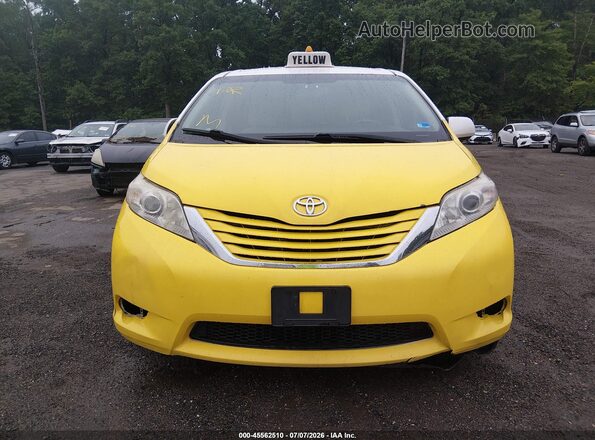 5TDKZ3DC7HS767941 2017 TOYOTA SIENNA Turquoise Vista del cuadro de instrumentos