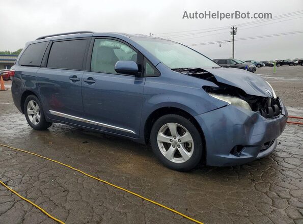 5TDKZ3DC7HS824705 2017 TOYOTA SIENNA Blue Przód prawy