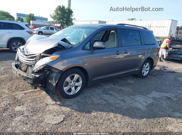 5TDKZ3DC7HS874178 2017 TOYOTA SIENNA Tan Przód lewy