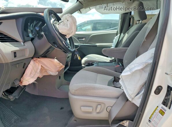 5TDKZ3DC7KS986504 2019 TOYOTA SIENNA White Սալոնի դիմացի տեսք