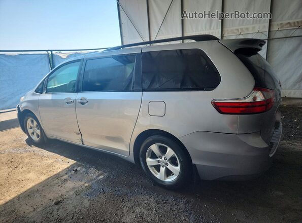5TDKZ3DC8HS863657 2017 TOYOTA SIENNA Серебряный Задняя левая четверть